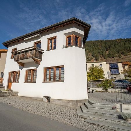 Chasa Nogler - Ferienwohnung Ramosch Exterior photo