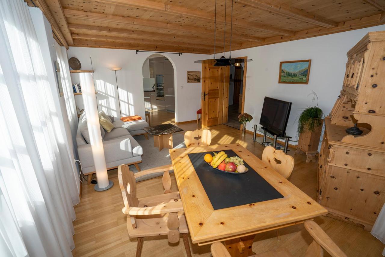 Chasa Nogler - Ferienwohnung Ramosch Exterior photo