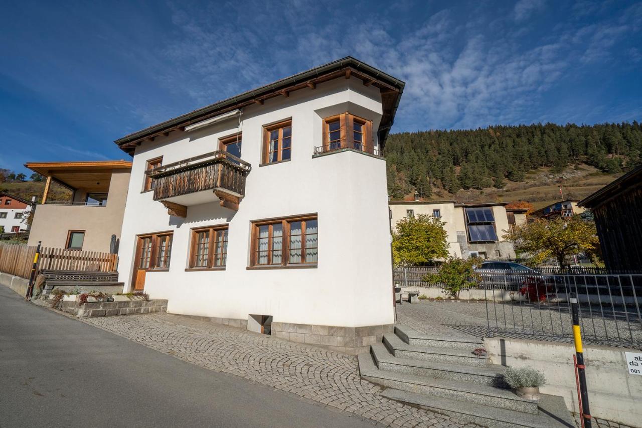 Chasa Nogler - Ferienwohnung Ramosch Exterior photo
