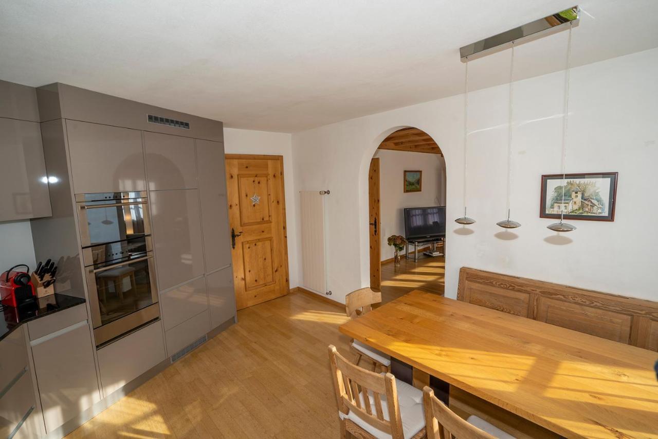 Chasa Nogler - Ferienwohnung Ramosch Exterior photo