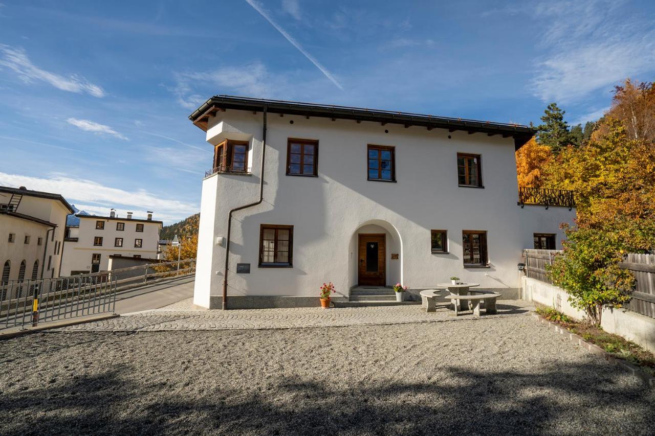 Chasa Nogler - Ferienwohnung Ramosch Exterior photo