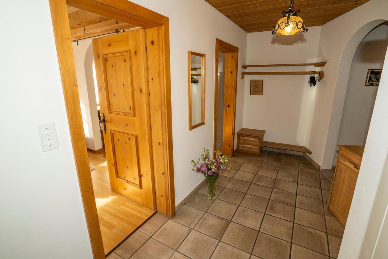 Chasa Nogler - Ferienwohnung Ramosch Exterior photo