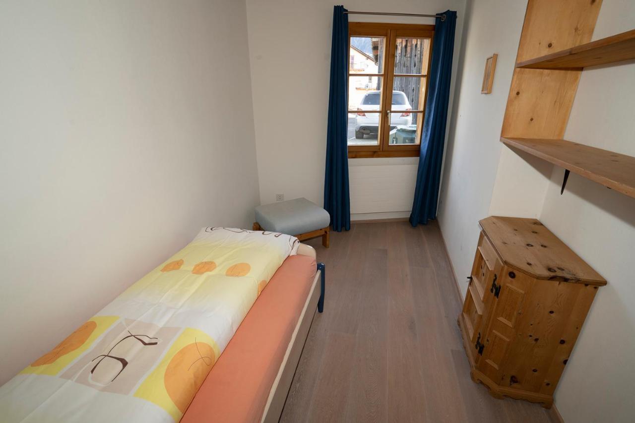 Chasa Nogler - Ferienwohnung Ramosch Exterior photo