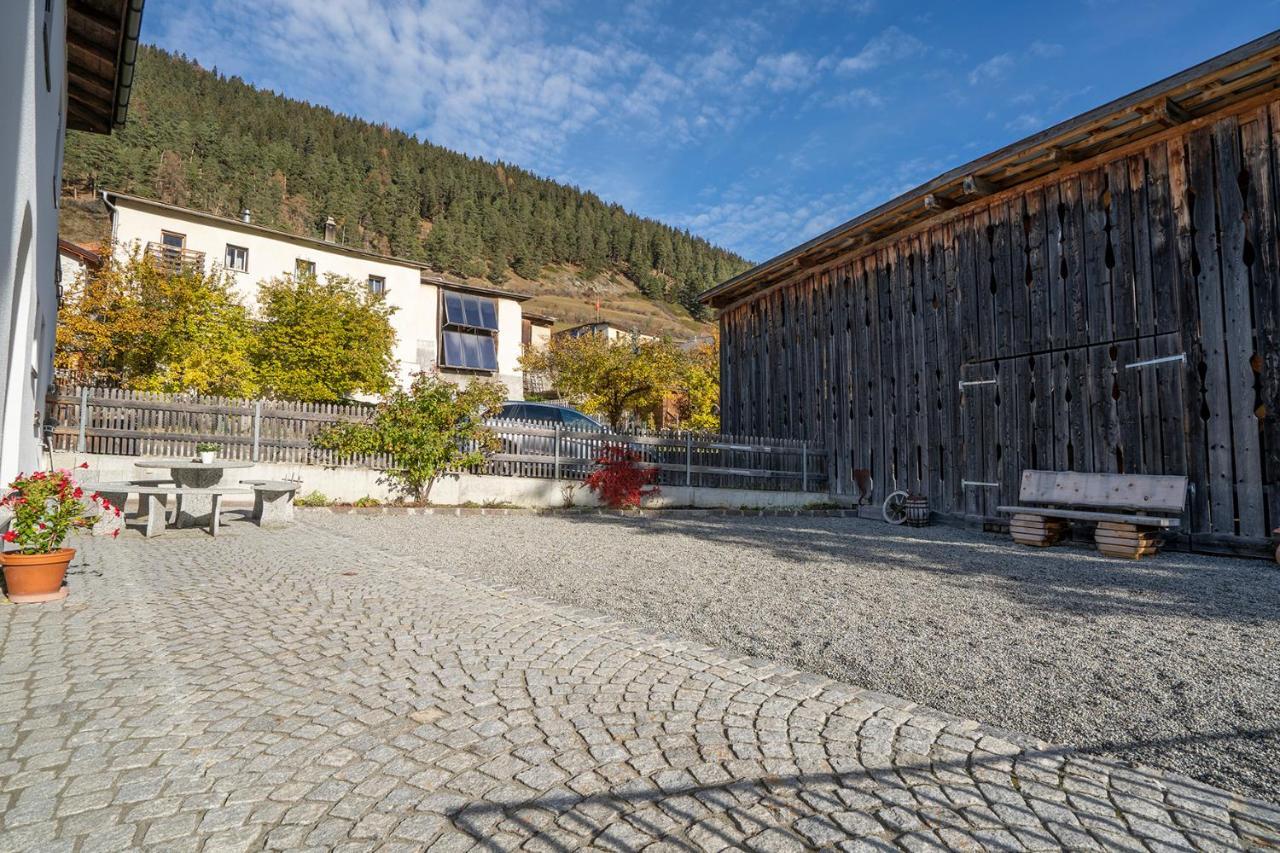 Chasa Nogler - Ferienwohnung Ramosch Exterior photo